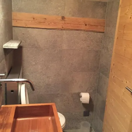 Valmont In Center Apartment